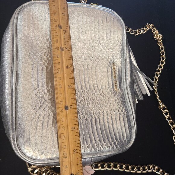 Victoria's Secret Silver Crossbody Purse w/Gold Chain Still Has Retail Tags - Picture 8 of 12